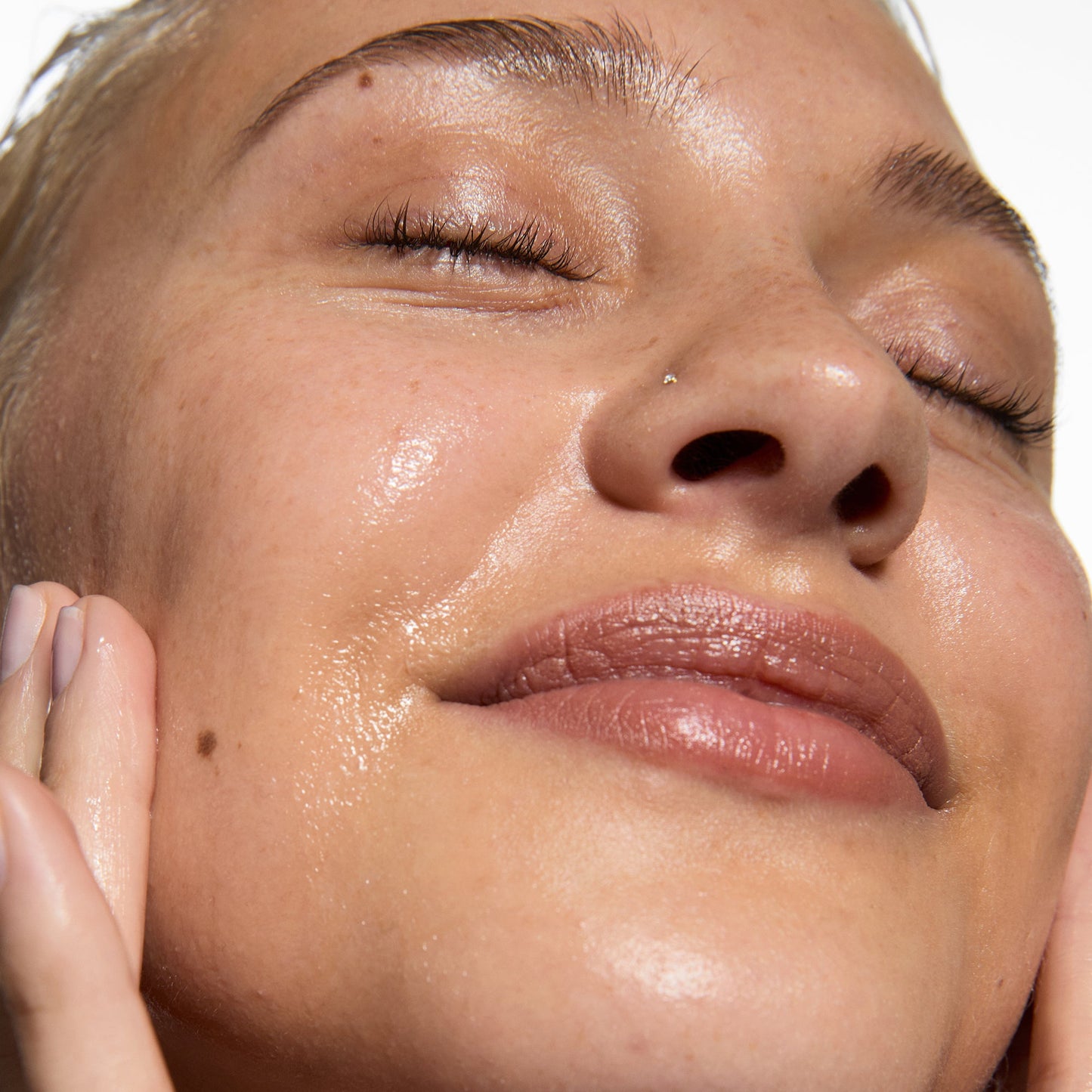 supersize-hyaluronic-acid-serum-100ml-o1 Hyaluronic_Acid_Model_2_2000x2000_07502246-6390-41e0-9c5d-49759c7550e9.jpg