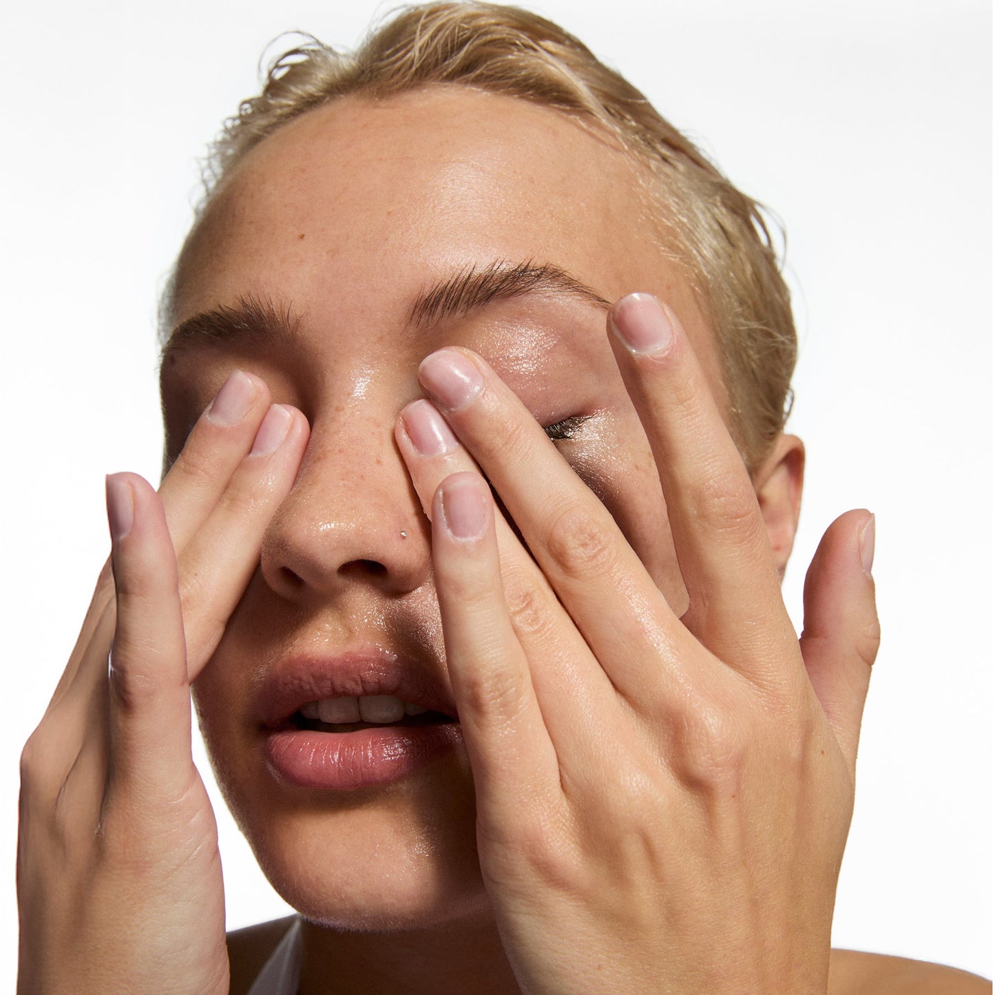 the-bestselling-intro-to-great-skin-u2 MysteryBundle_Model_2000x2000_8c068f88-8954-45a2-bafe-e122a0319042.jpg